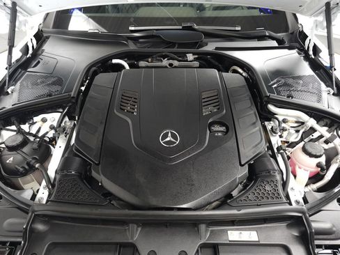 Used 2024 Mercedes-Benz S 580 4MATIC Sedan w/ AMG Line image 38