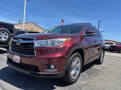 Used 2016 Toyota Highlander Limited Platinum AWD/4WD image 4