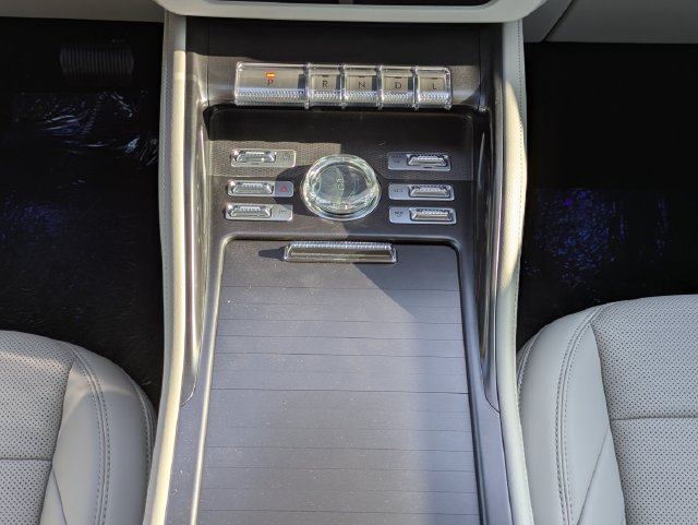New 2026 Lincoln Nautilus Premier w/ Jet Appearance Package AWD/4WD image 19