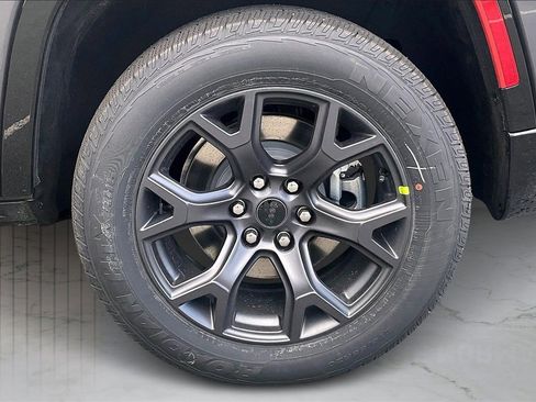 New 2026 Jeep Grand Wagoneer Limited w/ Premium Group II image 37