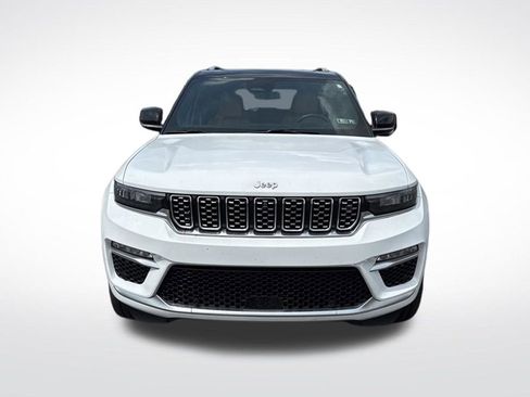 Used 2023 Jeep Grand Cherokee Summit AWD/4WD image 2