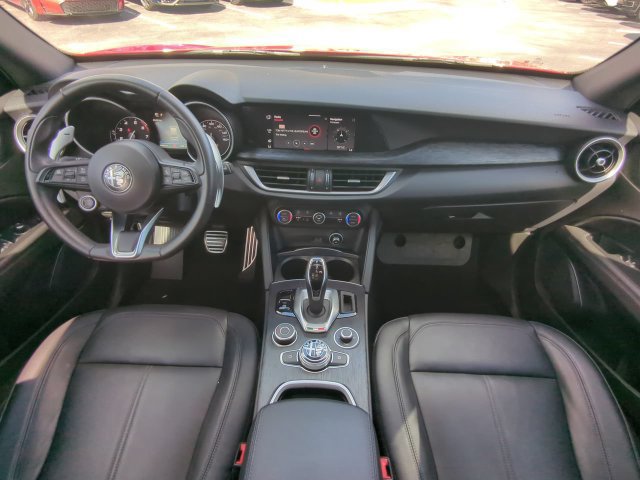 Used 2023 Alfa Romeo Stelvio Sprint RWD image 18