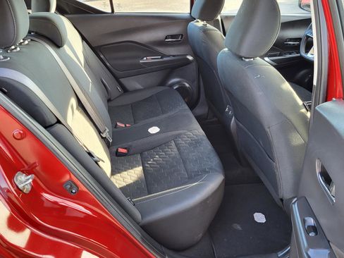 Used 2024 Nissan Kicks SV image 11