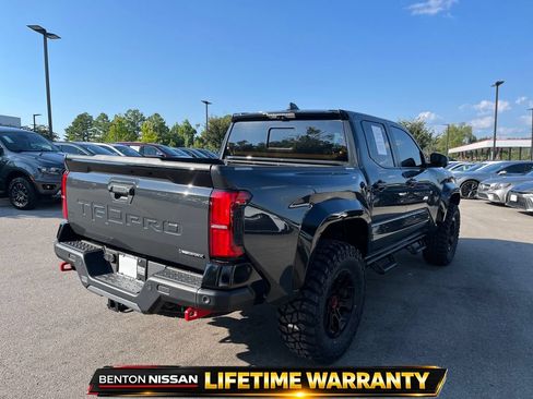 Used 2025 Toyota Tacoma TRD Pro AWD/4WD image 8