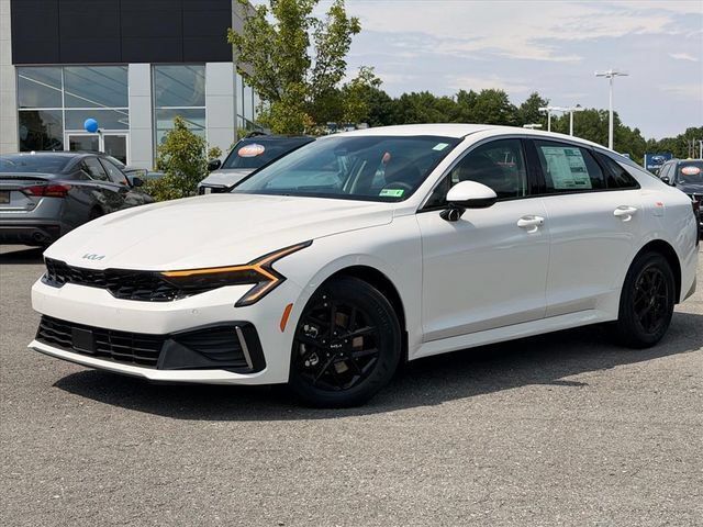 New 2026 Kia K5 LXS FWD image 2