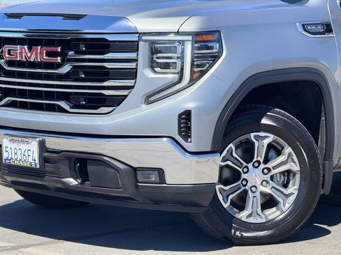 Certified 2025 GMC Sierra 1500 SLT AWD/4WD image 4