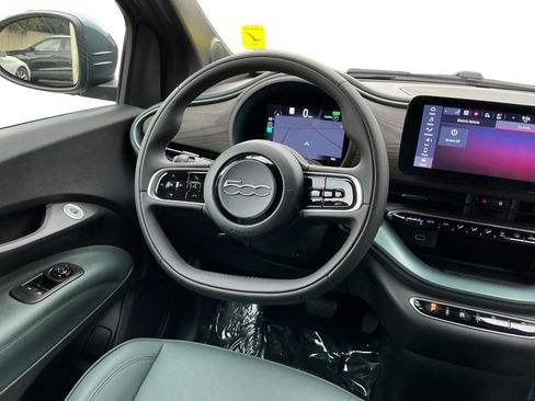 Used 2025 FIAT 500 e image 11