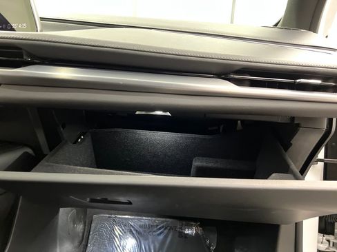 Used 2024 Cadillac XT4 Premium Luxury image 27