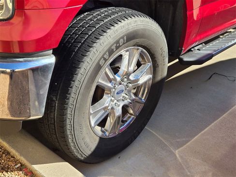 Used 2015 Ford F150 XLT w/ Equipment Group 302A Luxury image 13