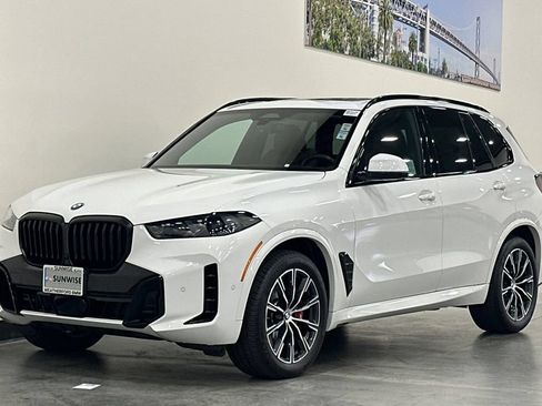 Used 2026 BMW X5 xDrive40i w/ M Sport Package AWD/4WD image 8
