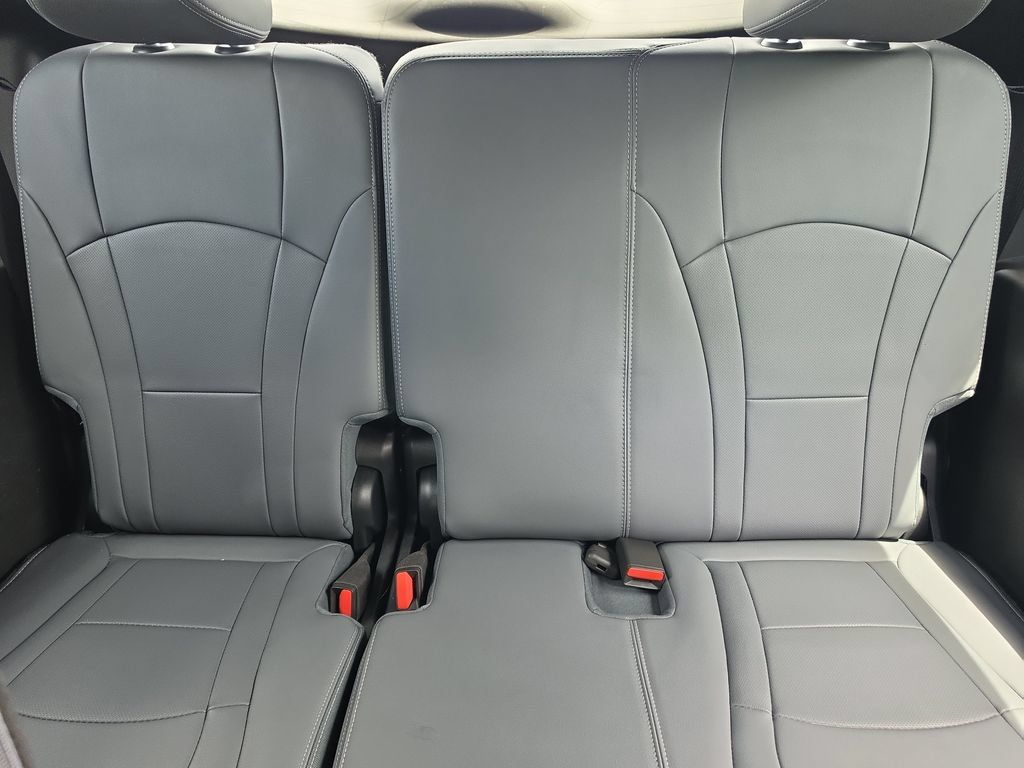 Certified 2023 Buick Enclave Essence FWD image 17