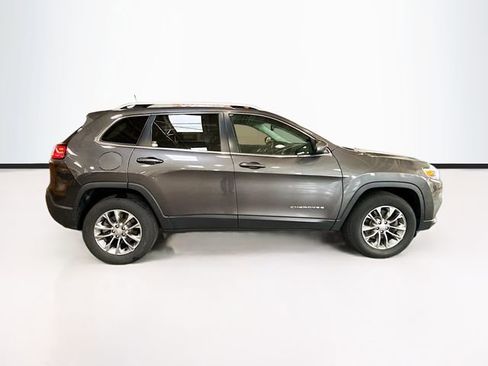 Used 2019 Jeep Cherokee Latitude Plus w/ Comfort/Convenience Group image 5