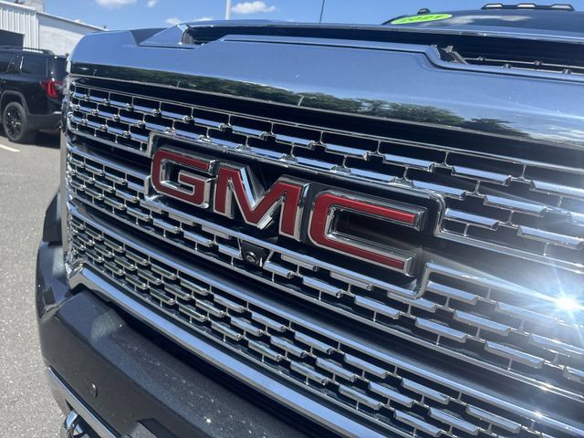Certified 2021 GMC Sierra 2500 Denali w/ Denali Ultimate Package AWD/4WD image 32