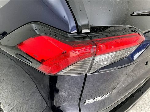 Used 2025 Toyota RAV4 SE AWD/4WD image 38
