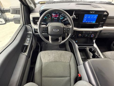 Certified 2025 Ford F250 XLT w/ FX4 Off-Road Package AWD/4WD image 28