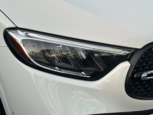 Certified 2024 Mercedes-Benz GLC 300 image 14