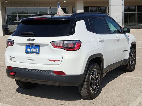 Used 2024 Jeep Compass Trailhawk AWD/4WD image 4