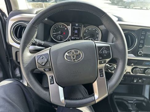 Used 2023 Toyota Tacoma SR5 AWD/4WD image 13