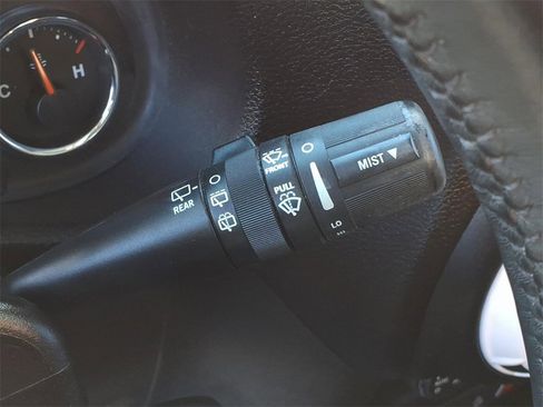 Used 2015 Jeep Wrangler Unlimited Sahara image 22