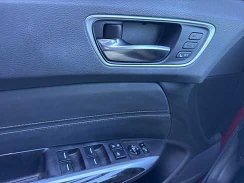 Used 2020 Acura TLX image 8