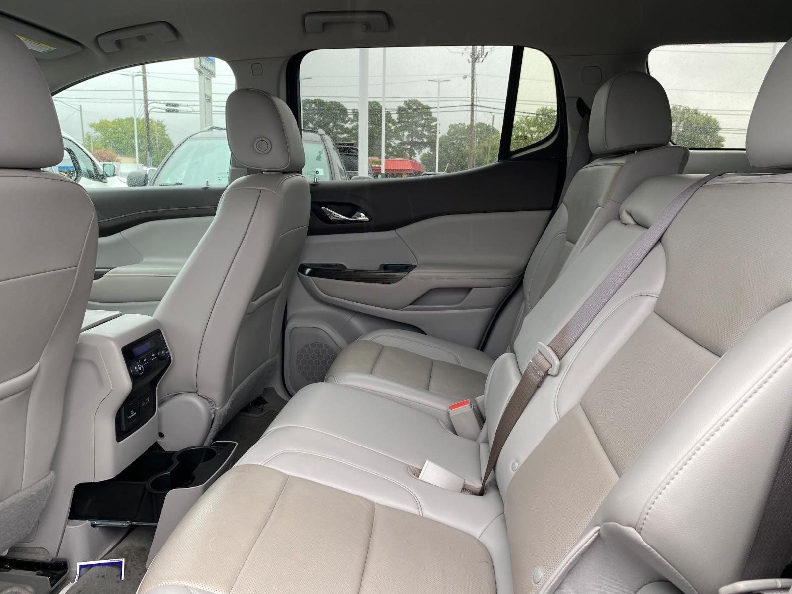 Used 2021 GMC Acadia SLT w/ LPO, Floor Liner Package FWD image 22