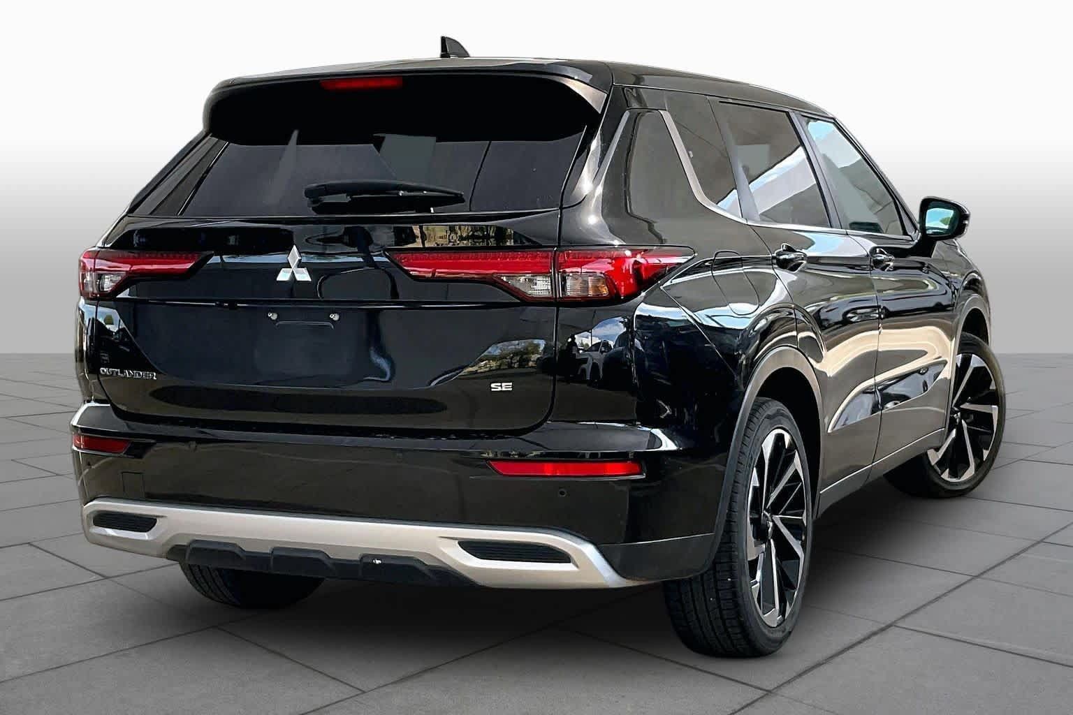 Used 2022 Mitsubishi Outlander SE FWD image 13
