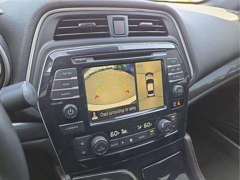 Used 2023 Nissan Maxima SR w/ Sport Mat Group image 18