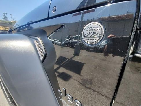 Used 2022 Jeep Wrangler Unlimited Sport AWD/4WD image 30