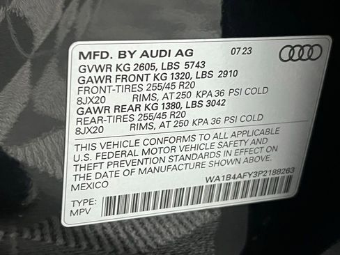 Used 2023 Audi SQ5 Premium Plus w/ Premium Plus Package image 38