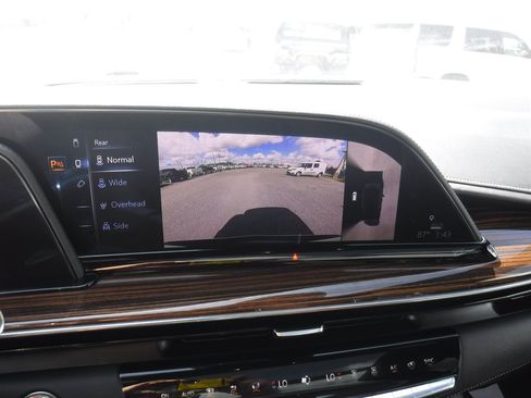 Used 2023 Cadillac Escalade ESV Premium Luxury image 23