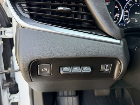 Used 2022 Buick Enclave Avenir w/ Avenir Technology Package AWD/4WD image 37