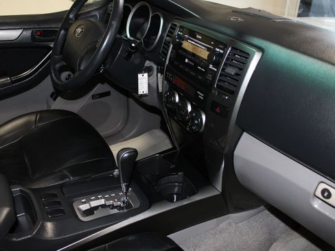 Used 2008 Toyota 4Runner Sport RWD image 28