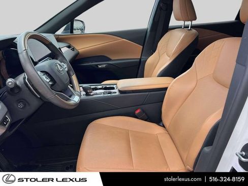 Used 2025 Lexus RX 350h w/ Accessory Package AWD/4WD image 20