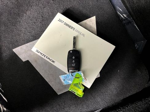 Used 2017 Kia Sportage LX FWD image 34