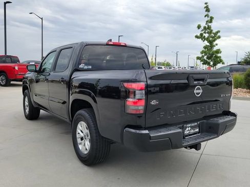 Used 2024 Nissan Frontier SV AWD/4WD image 3