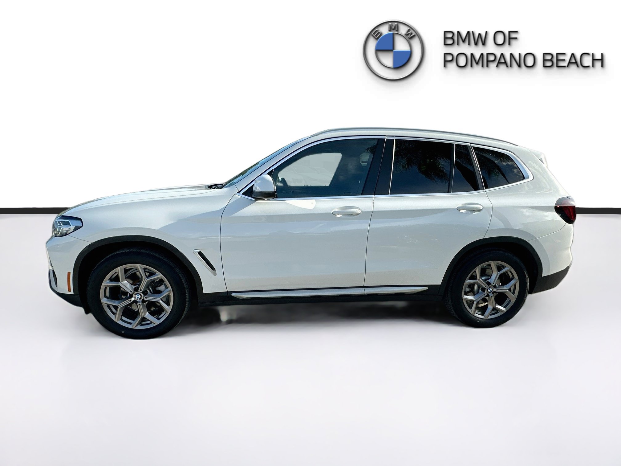Used 2022 BMW X3 xDrive30i w/ Convenience Package AWD/4WD image 5