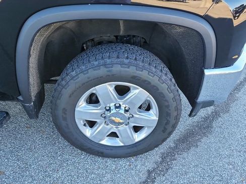 Used 2023 Chevrolet Silverado 2500 LTZ w/ LTZ Convenience Package image 17