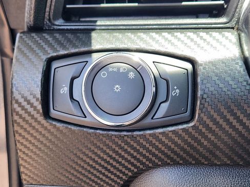 Used 2018 Ford Mustang Coupe image 12