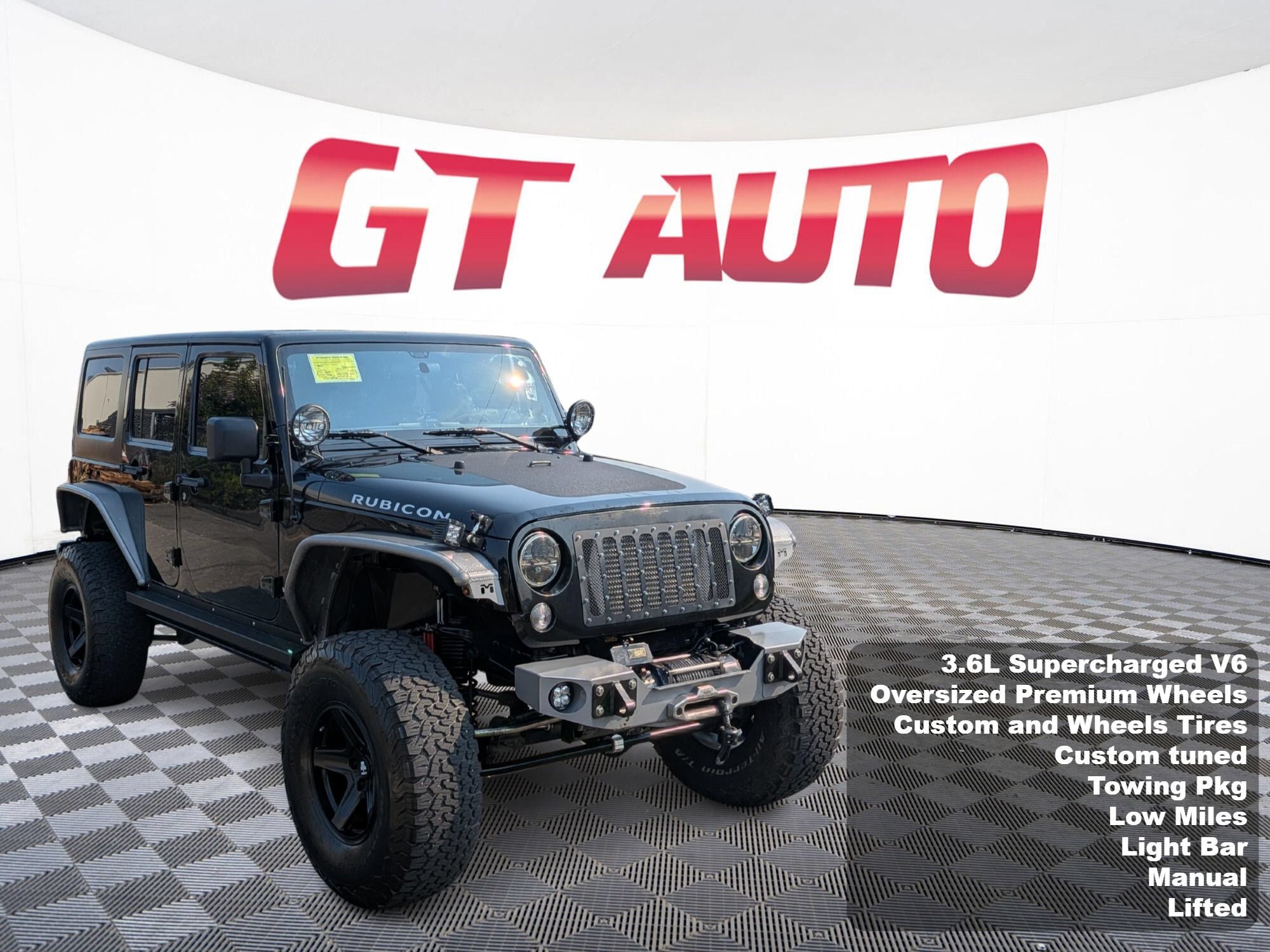 Used 2013 Jeep Wrangler Unlimited Rubicon w/ Connectivity Group AWD/4WD image 1
