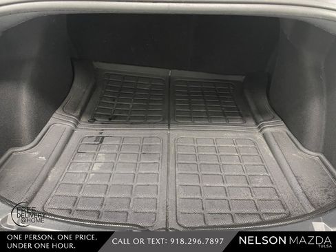 Used 2023 Tesla Model 3 Standard Range image 34