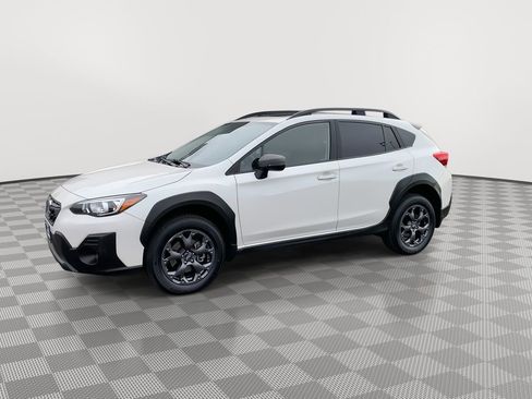 Used 2022 Subaru Crosstrek 2.5i Sport w/ Moonroof Package image 3