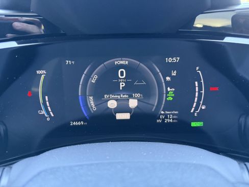 Used 2025 Lexus NX 450h+ F Sport w/ Towing Package (2000 Lbs) image 29