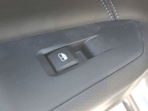 New 2026 Jeep Compass Latitude image 17