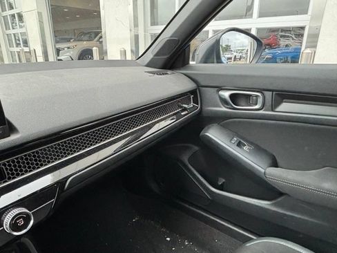 Used 2023 Honda Civic Sport image 14