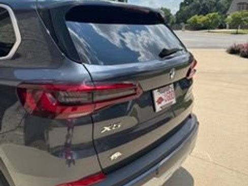Used 2021 BMW X5 xDrive40i w/ Premium Package 2 AWD/4WD image 11