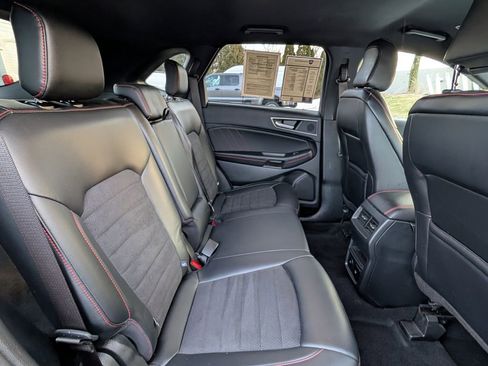 Used 2023 Ford Edge ST-Line image 27