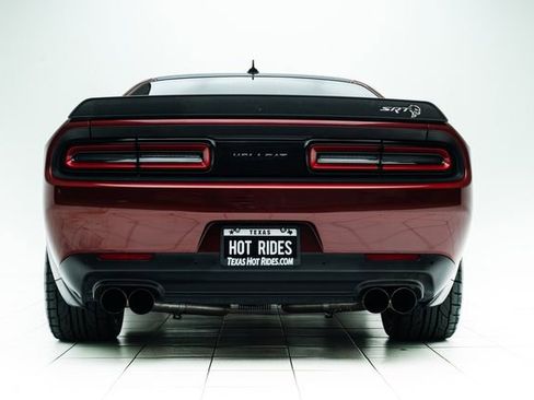 Used 2018 Dodge Challenger SRT Hellcat RWD image 16