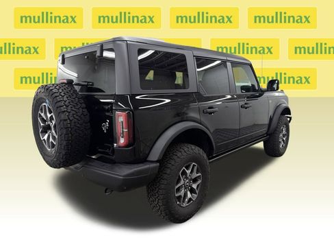 New 2025 Ford Bronco Badlands image 3