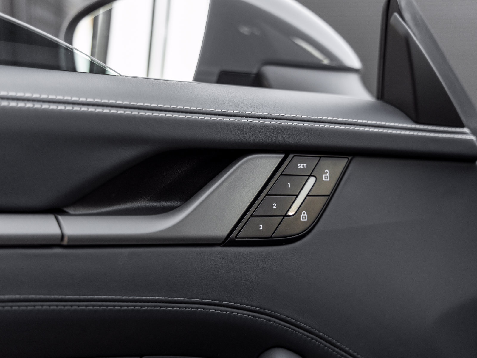 Certified 2025 Porsche 911 Carrera RWD image 24