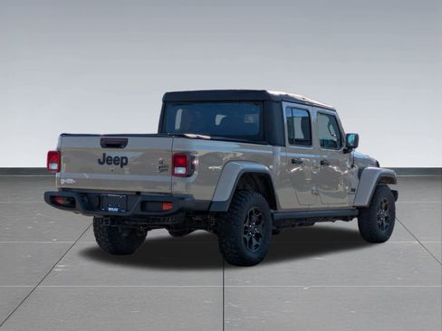 Used 2022 Jeep Gladiator Sport image 6